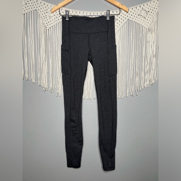 Lululemon Speed Up Tight Heathered Black Size 4 - Picture 3 of 6